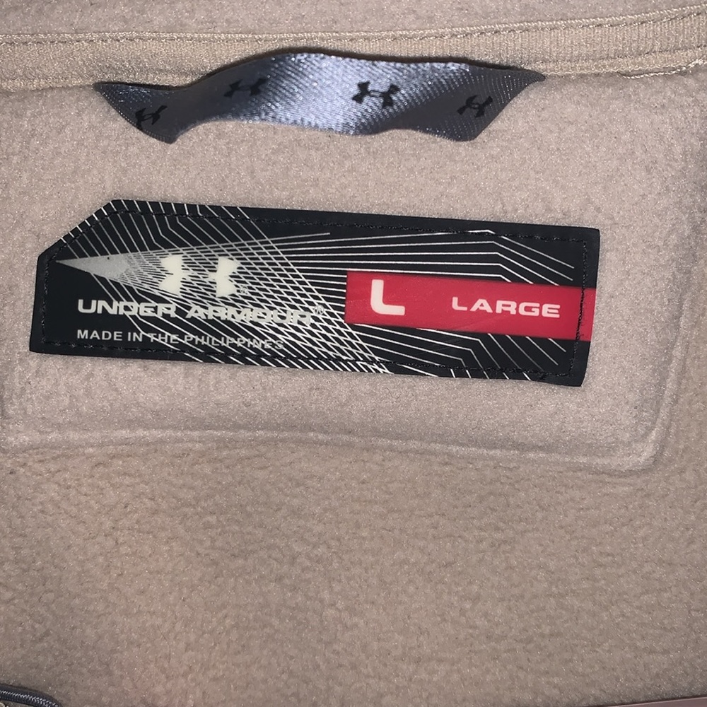 Mens. UA coat. Size large. Cream colored. NWOT. - Picture 2 of 6